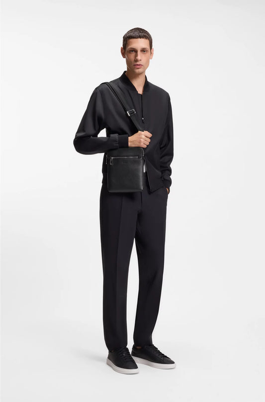 ENVELOPE BAG IN GRAINED ITALIAN LEATHER WITH EMBOSSED LOGO