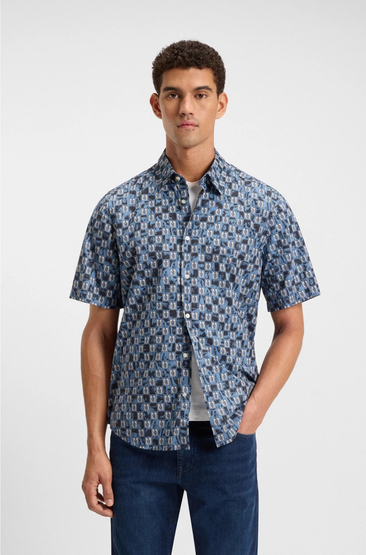 REGULAR-FIT SHIRT IN PRINTED COTTON POPLIN