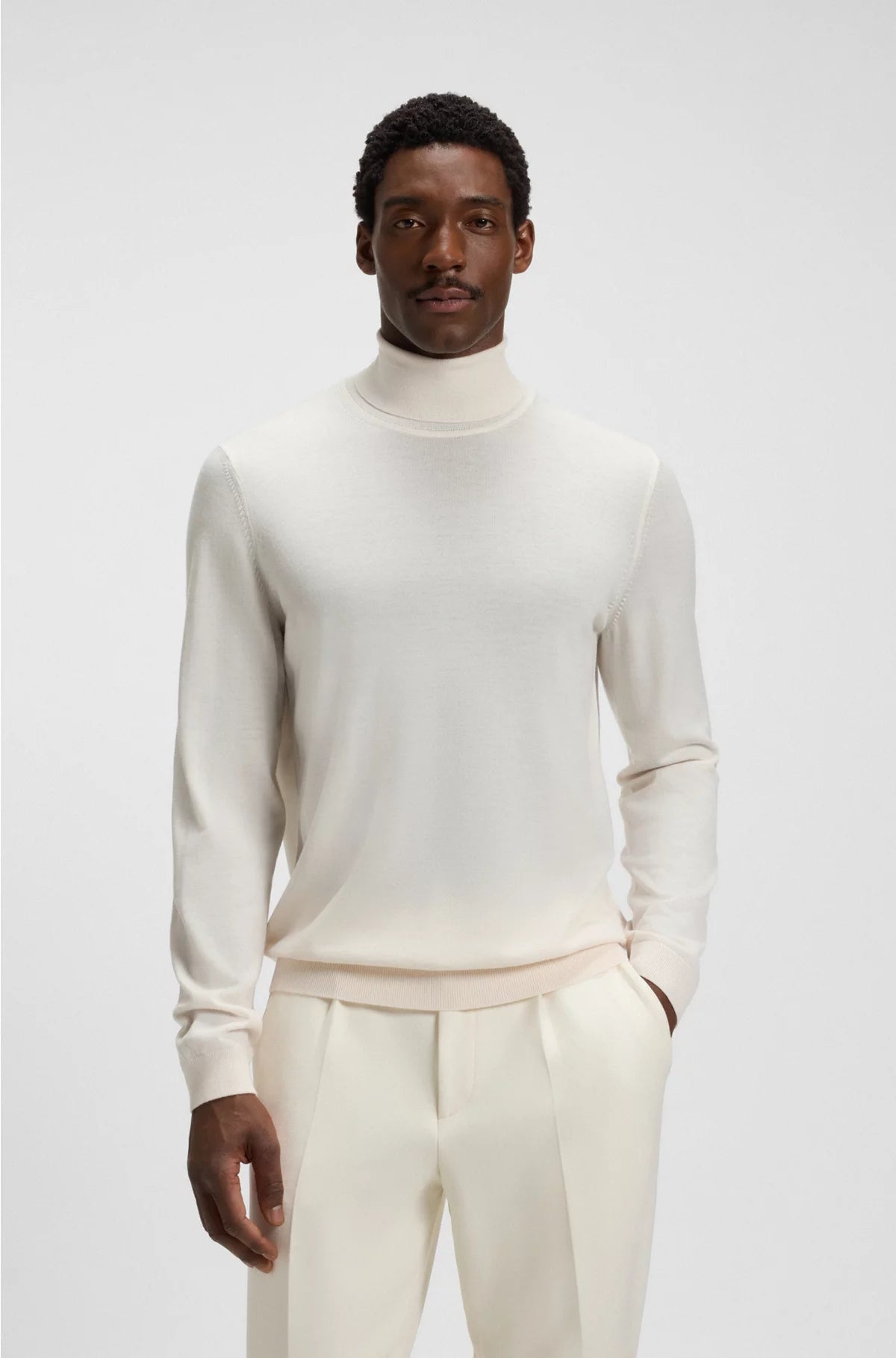REGULAR-FIT ROLLNECK SWEATER IN MERINO WOOL