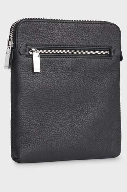 ENVELOPE BAG IN GRAINED ITALIAN LEATHER WITH EMBOSSED LOGO