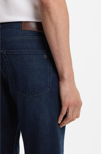 TAPERED-FIT JEANS IN BLUE COMFORT-STRETCH DENIM