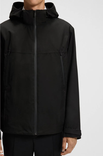 GORE-TEX? WATERPROOF WINDBREAKER JACKET WITH INNER ZIPPED POCKET