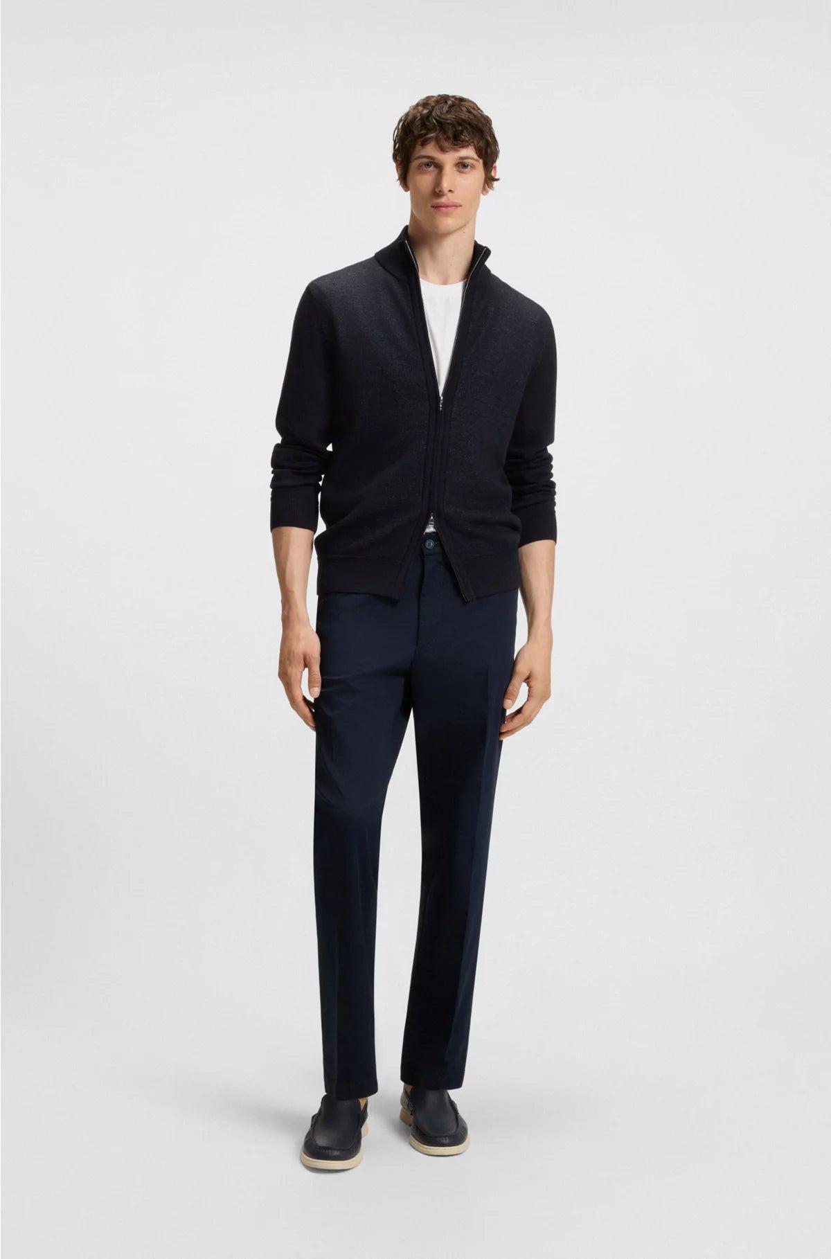 ZIP-UP CARDIGAN IN VIRGIN WOOL
