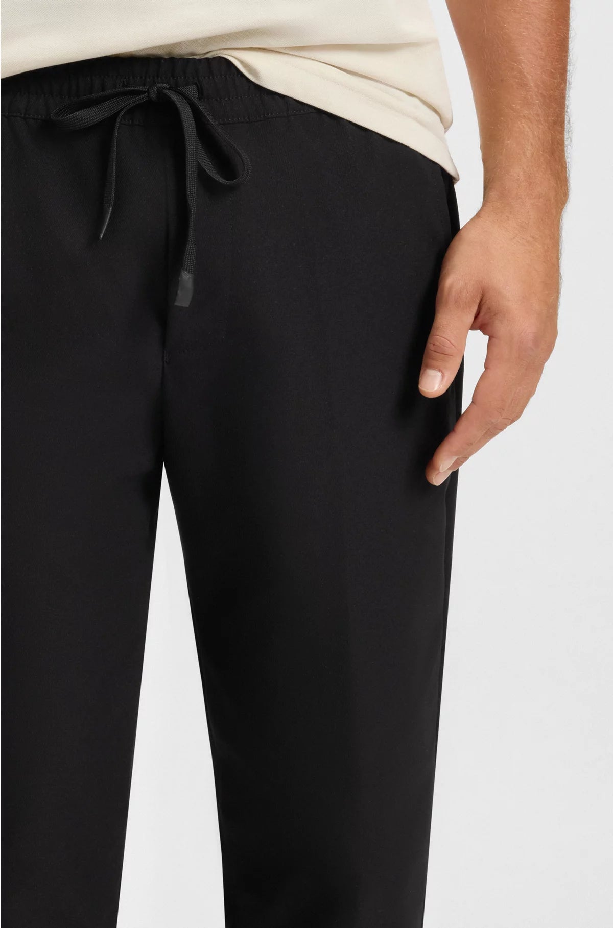 WATER-REPELLENT TROUSERS IN LIGHTWEIGHT EASY-IRON FABRIC