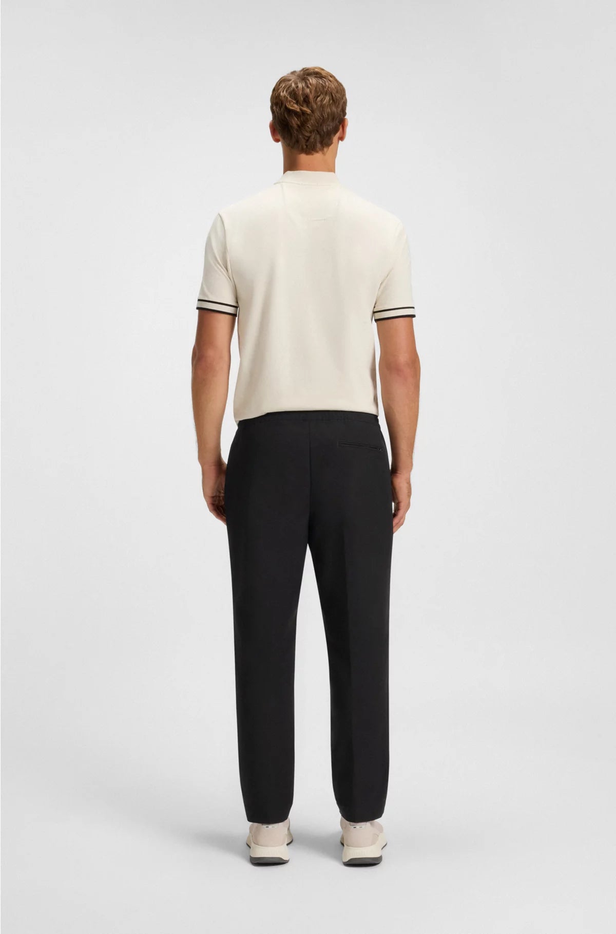 WATER-REPELLENT TROUSERS IN LIGHTWEIGHT EASY-IRON FABRIC