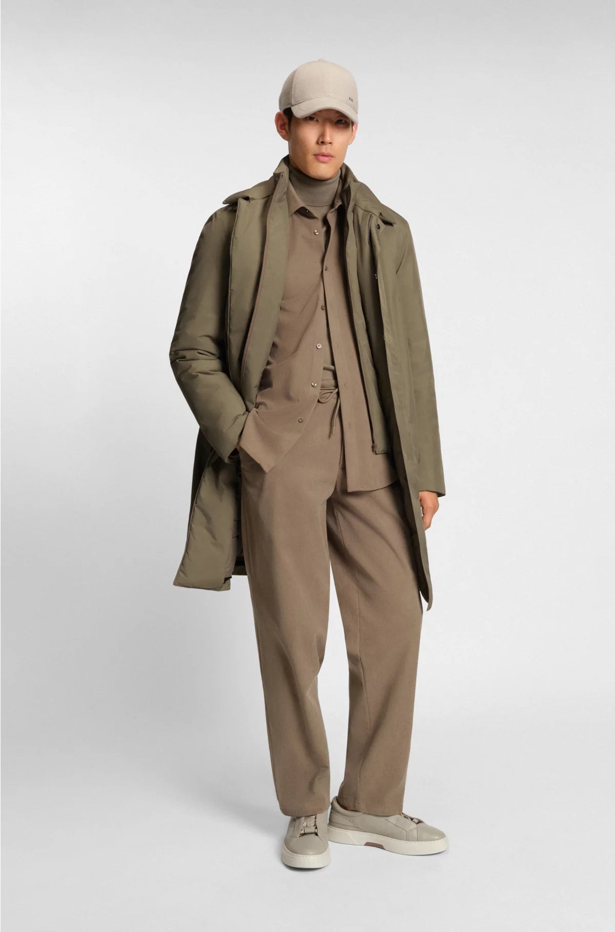 GORE-TEX? WATERPROOF COAT WITH DETACHABLE BIB