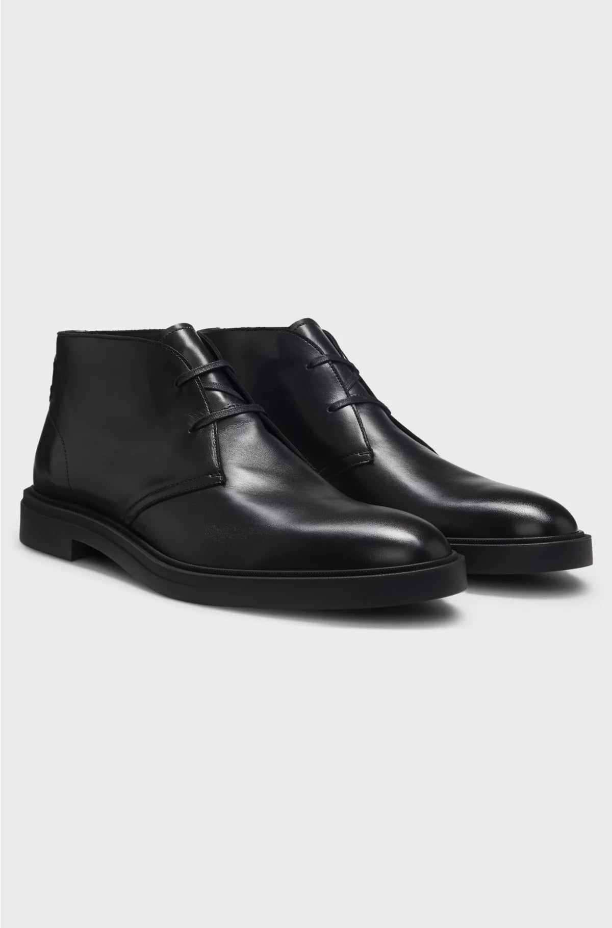 LEATHER DESERT BOOTS WITH SIGNATURE STRIPE