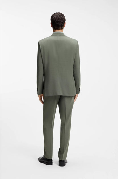 EASY-CARE SUIT IN STRETCH CLOTH WITH WOOL